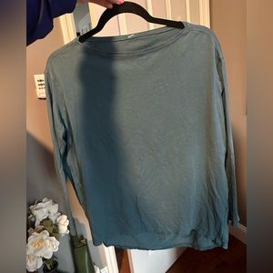 Lululemon back in action long sleeve